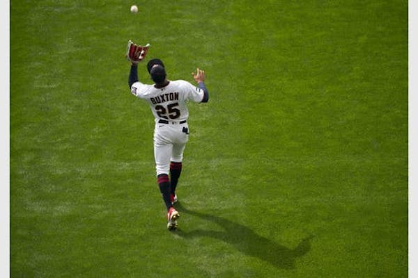Podcast: Roy Smalley on Byron Buxton; a Zach Parise trade proposal
