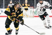 Colorado College hockey captain Grant Cruikshank, a Hobey Baker nominee this past season, is transferring to the Gophers.