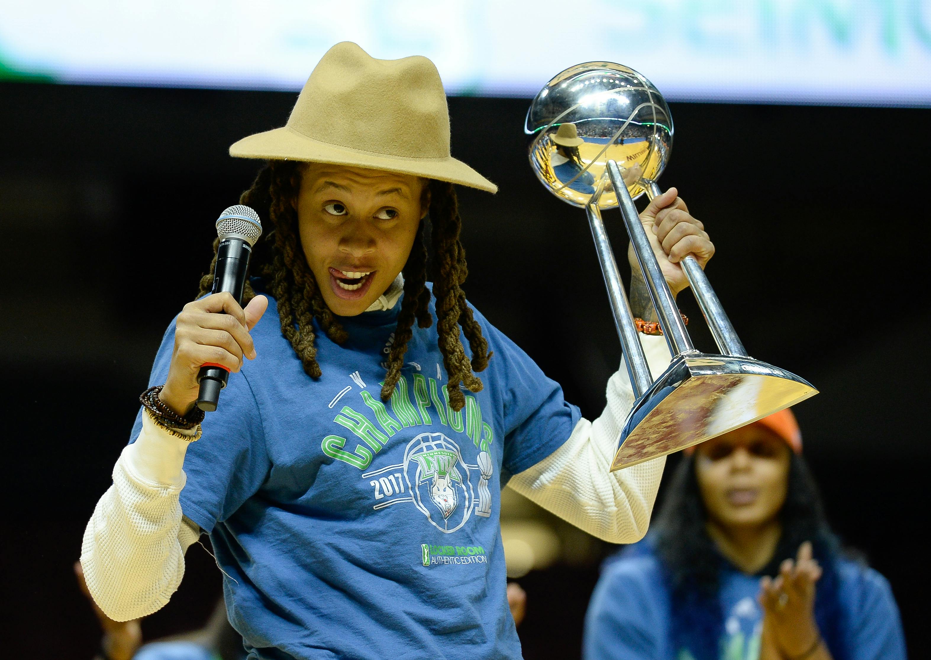 Seimone Augustus danced with the WNBA championship trophy in 2017. 