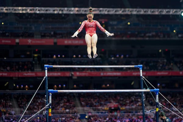 Suni Lee's ultra-difficult Olympics bar routine is 'as cool as it gets'