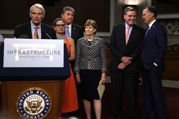 Senate advances bipartisan infrastructure deal
