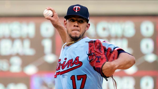 After giving up 17 runs, should Twins ... trade their best pitcher?