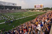 Minnesota Vikings fans did the Skol Chant as they watched practice Saturday night.