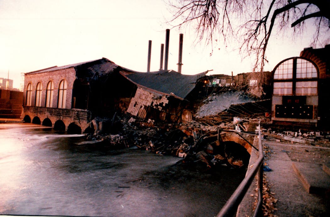 The main floor and roof of Xcel Energy's 90-year-old hydroelectric plant downstream of the Stone Arch Bridge collapsed in Nov. 1987.