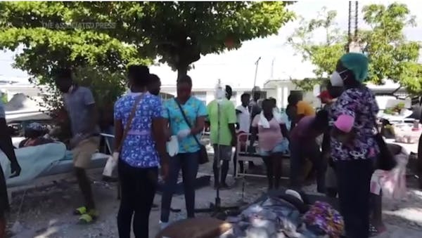 Death toll soars in aftermath of Haiti earthquake