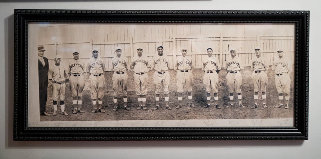 Donaldson, center, played for the Lismore, Minnesota Gophers when this photograph was taken in 1926.