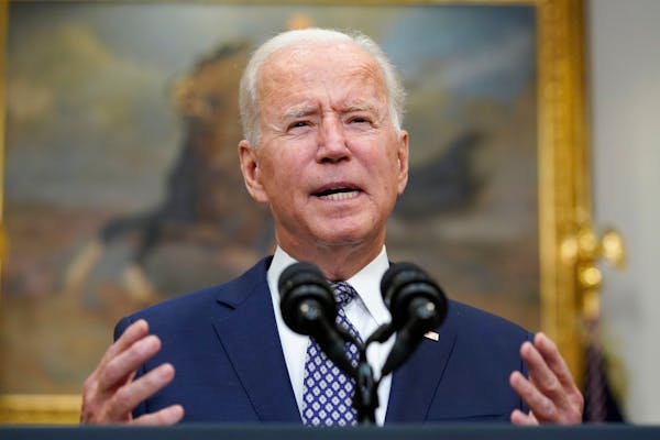 Biden sticks to Kabul deadline despite criticism