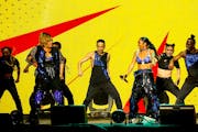 TLC shook the grandstand stage at Sunday’s Minnesota State Fair. Shaggy was anothere ’90s throwback artist to hit the stage.