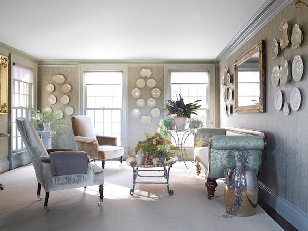 To turn a small, underutilized dining room into a comfortable spot, Martha Stewart pulled beloved pieces from storage, such as this Federal sofa origi