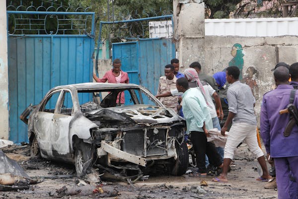8 dead as al-Shabab claims blast in Mogadishu