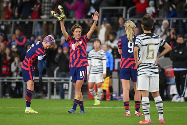 USWNT forward Carli Lloyd (10) acknowledged fans as she left the field during the second half of an international friendly between the U.S. Women's Na
