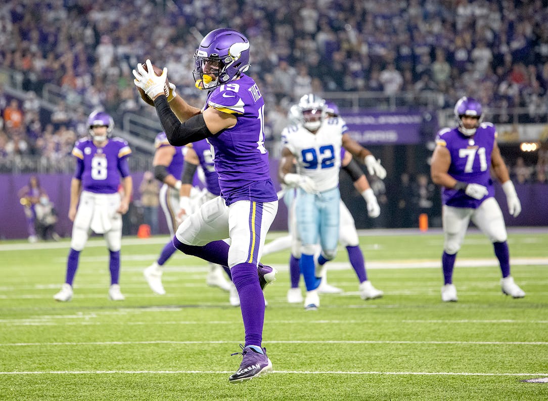 Cooper-to-Cooper touchdown pass sends Vikings to last-minute defeat by  Dallas