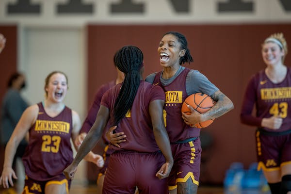 Guard Deja Winters, a transfer from North Carolina A&T, scored a game-high 17 points in Minnesota’s 48-32 victory over George Washington on Sunday.