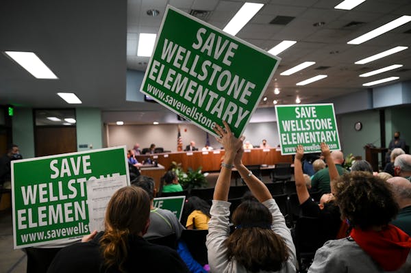 Advocates for Wellstone Elementary School packed a St. Paul school board meeting on Nov. 11 to fight the North End school’s possible closure.