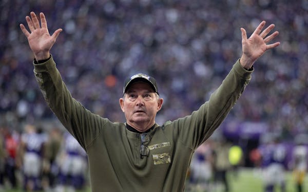 Reusse on Vikings heroics and good fortune + a path to Gophers glory