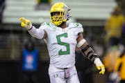 Oregon defensive end Kayvon Thibodeaux has compared himself to former No. 1-overall pick Jadeveon Clowney.