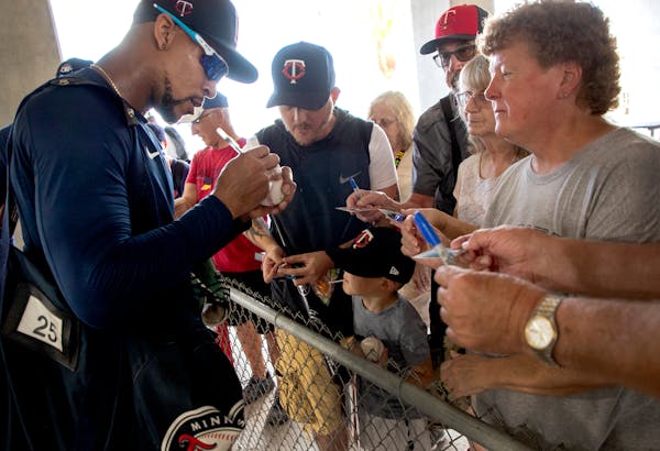 Minnesota Twins outfielder Byron Buxton signed autographs for fans. 


 

 ] CARLOS GONZALEZ • cgonzalez@startribune.com – Fort Myers, FL –