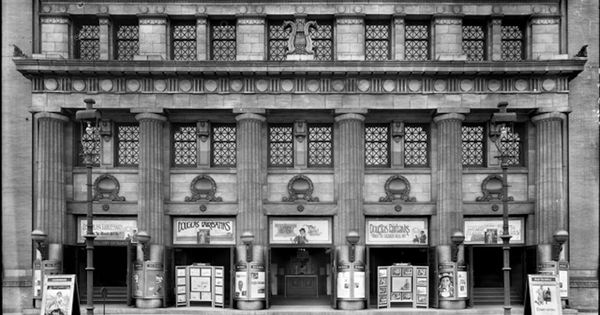 Lyceum Theater was one of the first large entertainment venues in Minneapolis