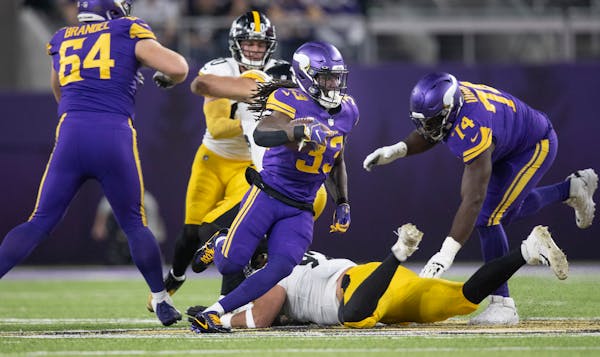 Dalvin Cook set a Vikings record with 153 yards rushing in the first half, on his way to 205 yards against the Steelers on Thursday.