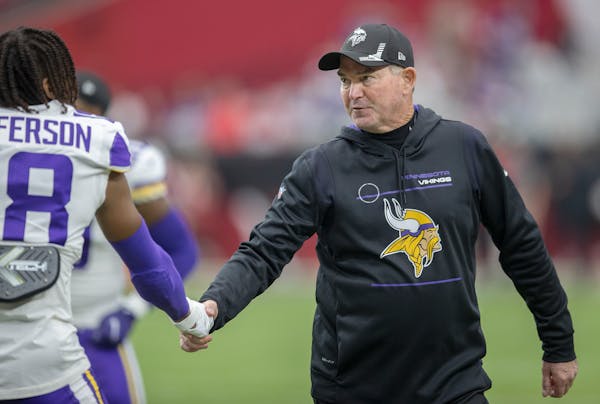 Vikings coach Mike Zimmer and receiver Justin Jefferson before the team’s game against Arizona in September. 
