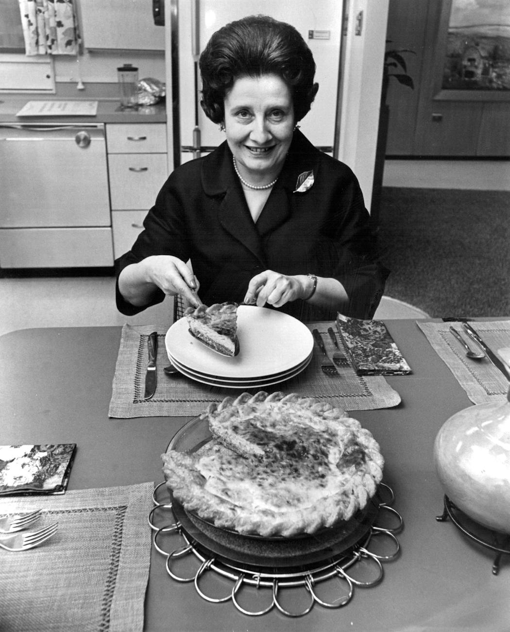 Director of Betty Crocker Kitchens Mercedes Bates served Hot Pie Quiche Lorraine in 1966.