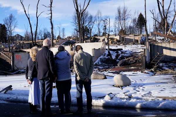Biden pledges aid for Colorado fire victims