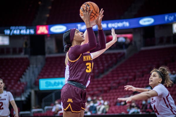 The Gophers on Wednesday night took advantage of many open looks to beat the Badgers.
