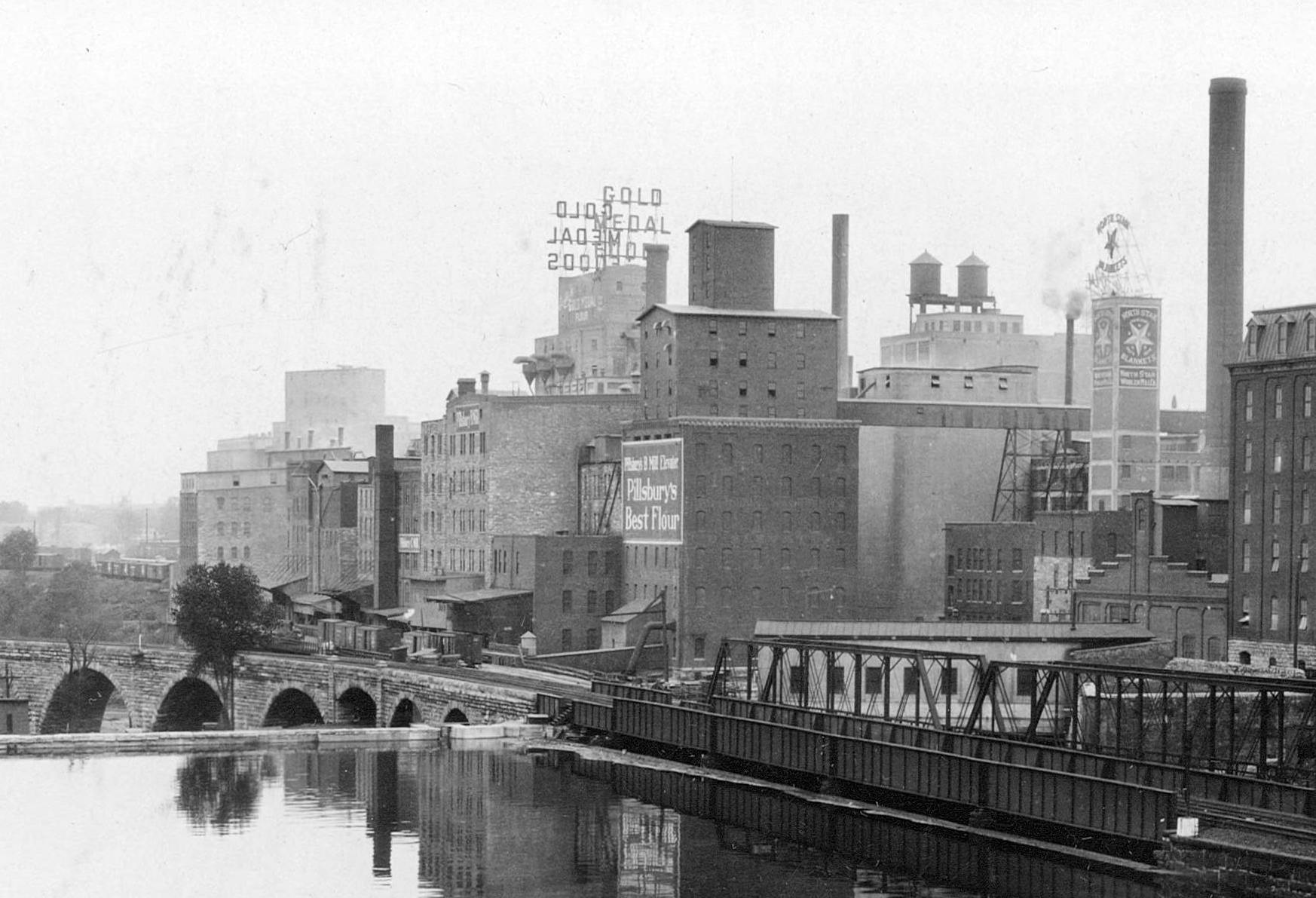 The Mill District in 1930, the year Buffalo overtook Minneapolis as the country's leading flour producer.