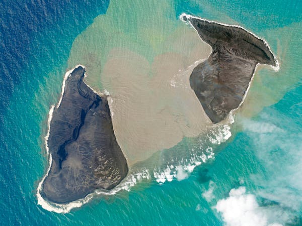 Volcano erupts in Pacific and triggers tsunami advisory