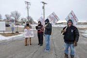 Striking Sysco drivers gathered near the entrance to the wholesale food distributor’s St. Cloud facility on Thursday.