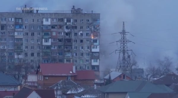 Russian forces pound besieged Mariupol