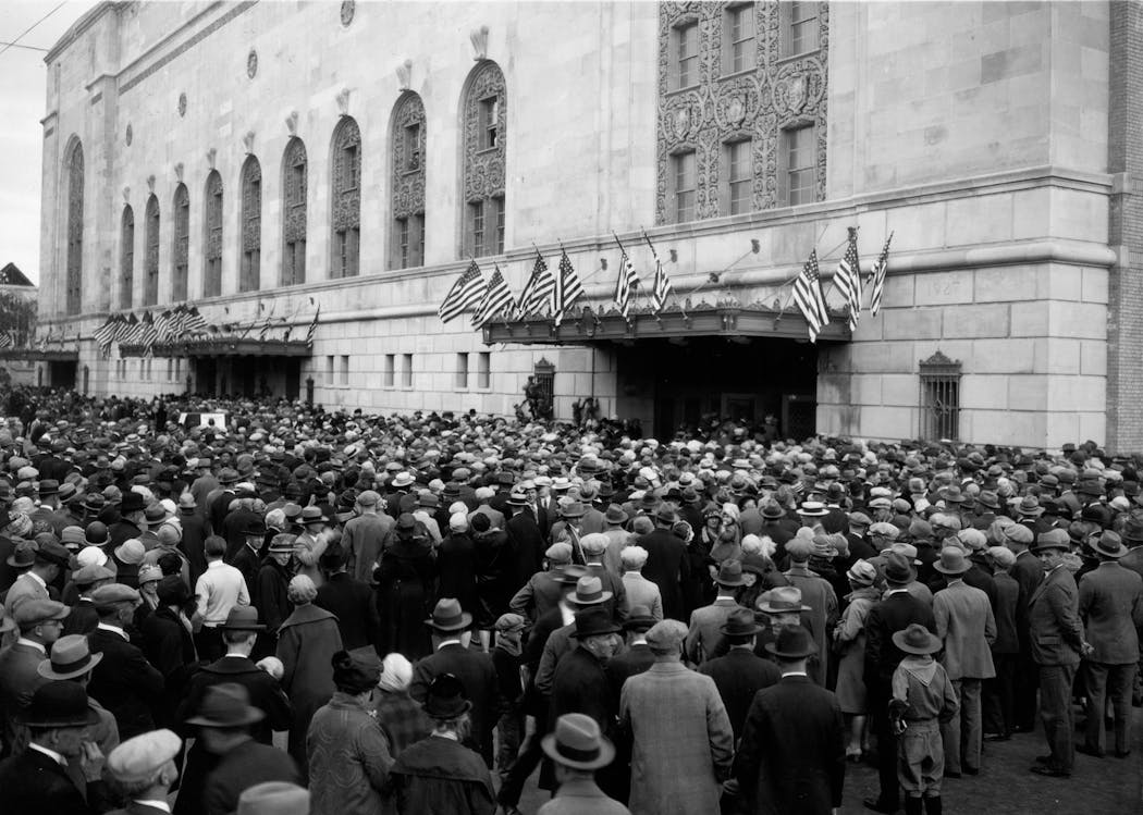 A crowd at the opening of the Minneapolis Auditorium in 1927.