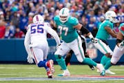 Jesse Davis (77) has started 72 games at either guard or tackle the past five seasons in Miami.