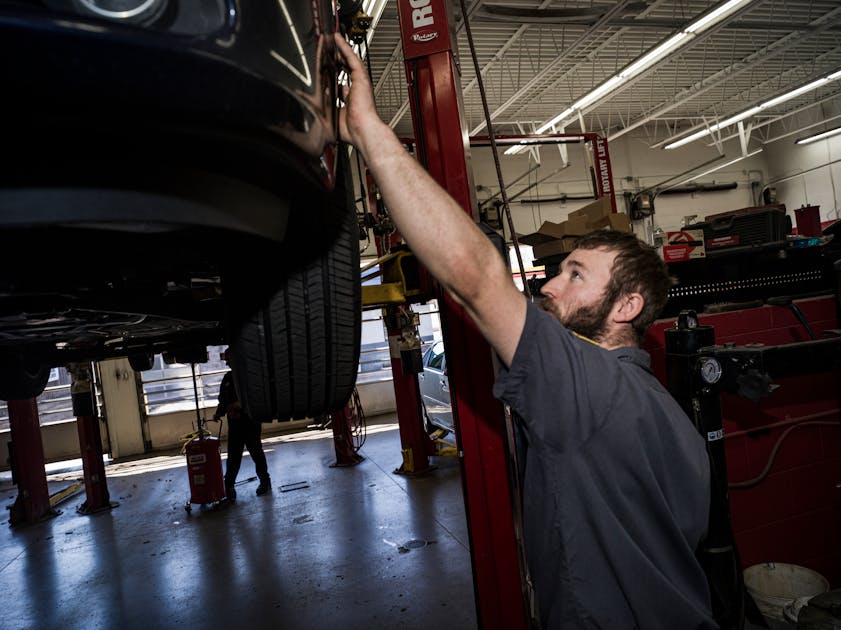 Business surges at auto repair shops as Minnesotans try to make vehicles last longer