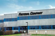 Fastenal reported strong first quarter results, a harbinger for how well manufacturers did in the first quarter.
