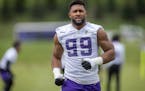 Vikings defensive end Danielle Hunter practices at the TCO Performance Center practice fields in Eagan, Minn., on Tuesday, May 17, 2022. ] Elizabeth F