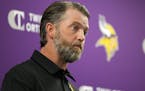 Vikings offensive coordinator Wes Phillips takes questions 
