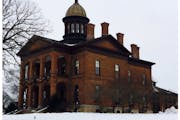 The Washington County Historic Courthouse
