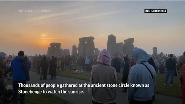 Sun rises over Stonehenge on summer solstice