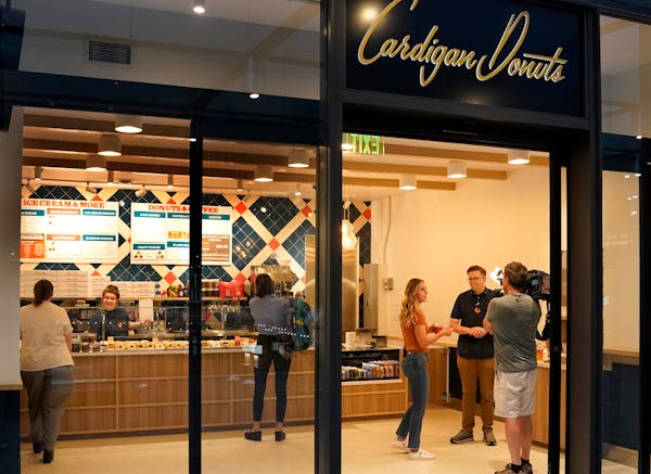A second location of Cardigan Donuts opened in the IDS Center and debuted the doughnut shop’s new line of ice cream treats. 