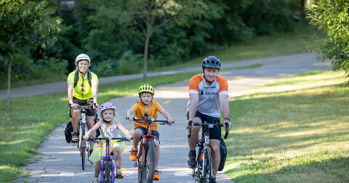 Biking helps Minneapolis family travel happier, feel better