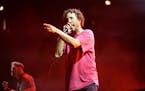 Zack de la Rocha of Rage Against the Machine injured his Achilles tendon during the band’s Chicago concert in July.