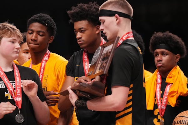 Todd Anderson takes over a DeLaSalle team that carted away the second-place trophy in Class 3A last season.