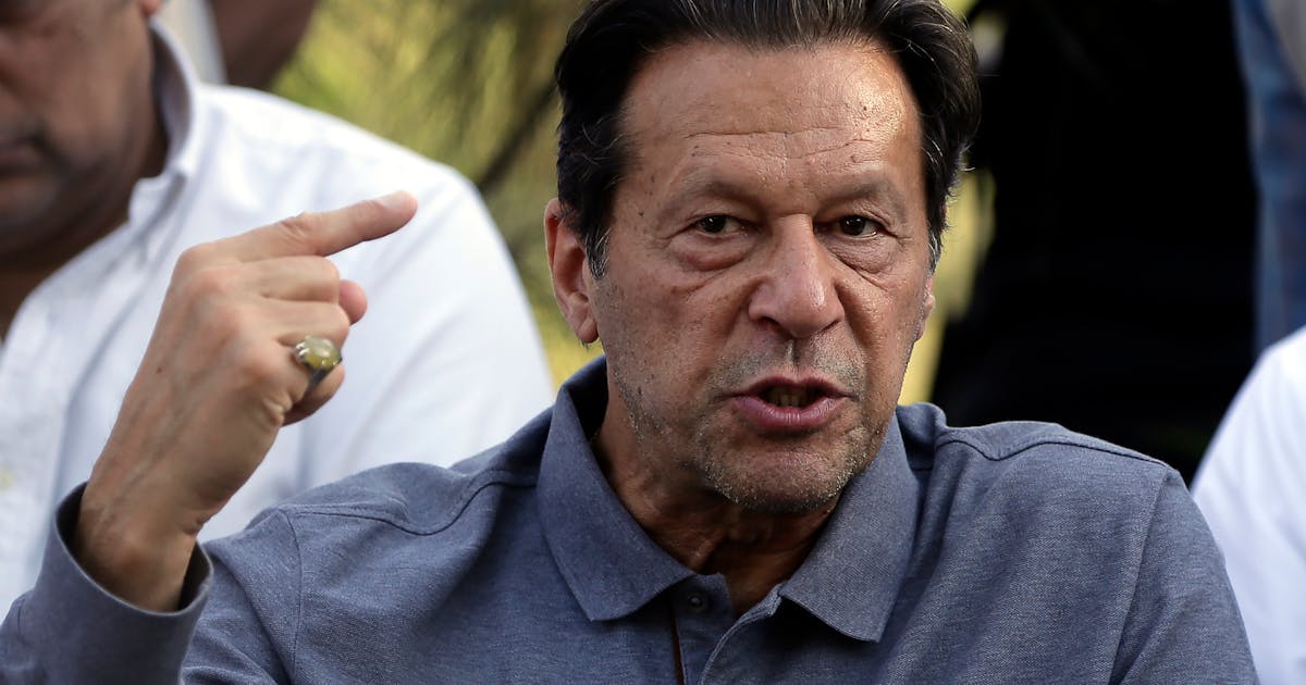 محكمة باكستانية تمنع الشرطة من اعتقال رئيس الوزراء السابق خان