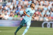 Minnesota United’s Emanuel Reynoso looked up during Saturday’s 3-0 loss to FC Dallas at Allianz Field.