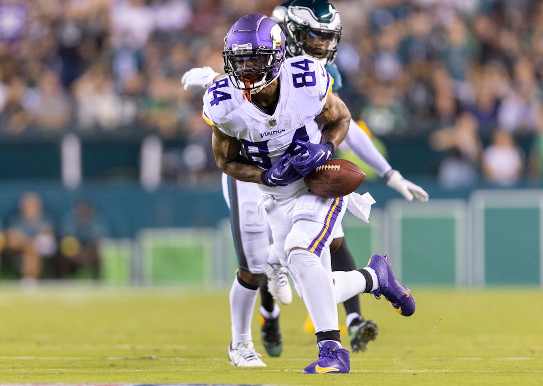 Vikings lose to Eagles 24-7 in another Monday night dud