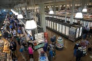 Lunds & Byerlys unionized workers ratified a new contract this past weekend. 