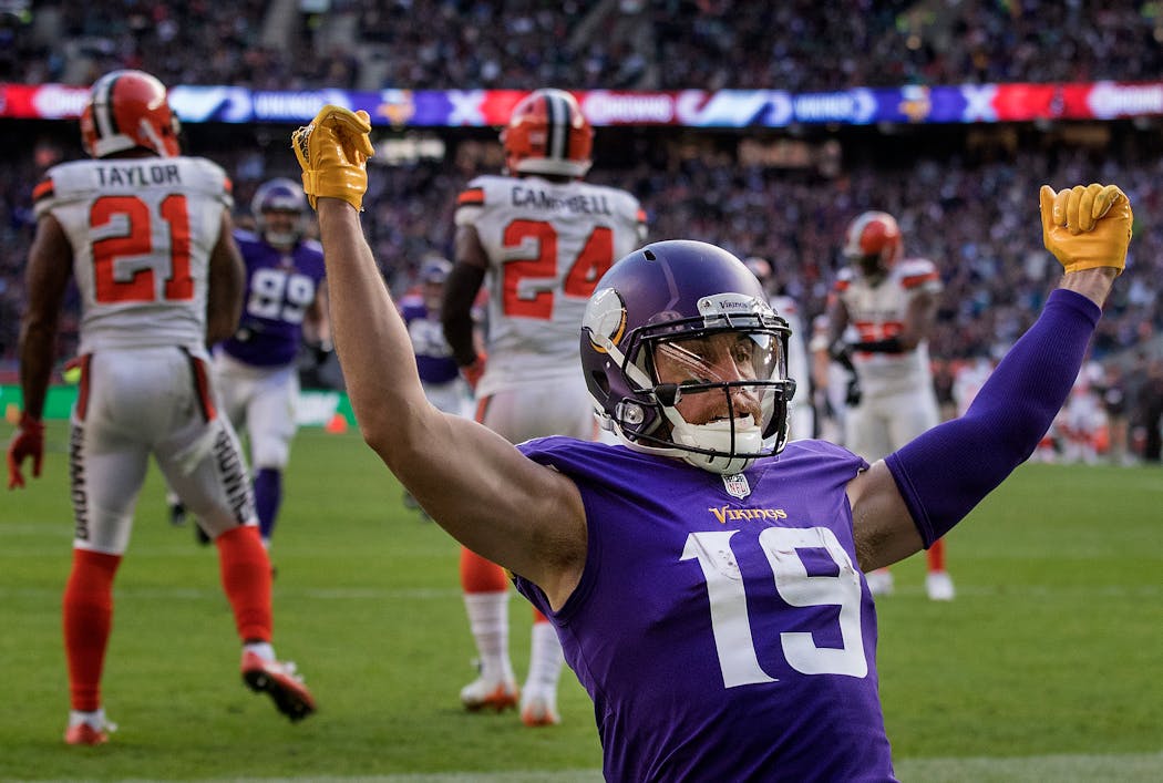 Adam Thielen celebrated like a soccer star after catching an 18-yard touchdown pass in the second quarter at Twickenham Stadium in 2017