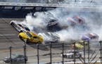 Alex Bowman (48), Joey Logano (22), Austin Cindric (2), Justin Allgaier (62) and Ty Gibbs (23) are involved in a crash in Turn 1 during a NASCAR Cup S