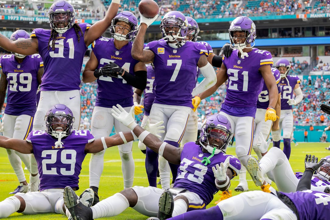Vikings take control of NFC North by beating Dolphins without dominating  them